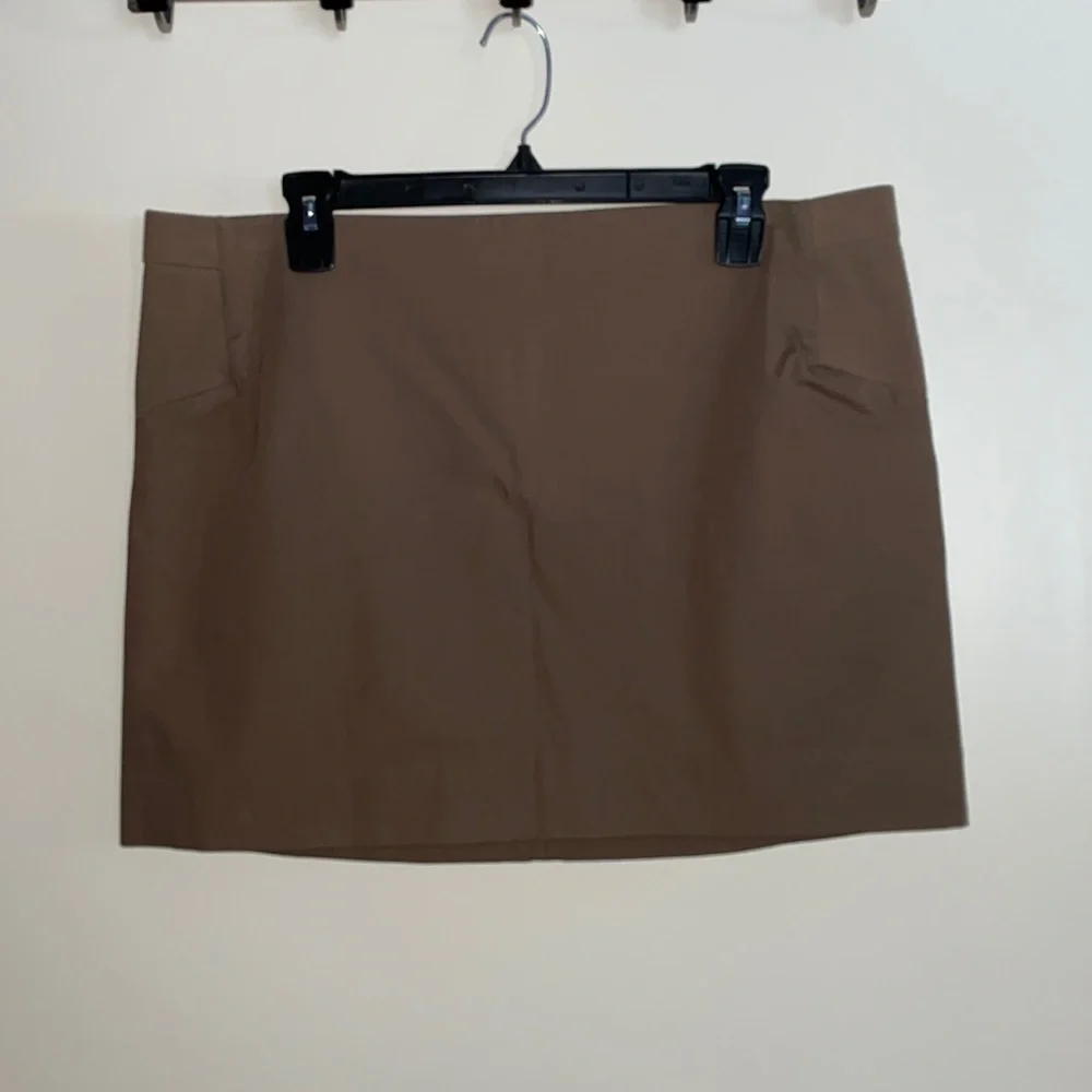 BCBG 'Jamie' Mini Skirt in Tart Brown - Picture 1 of 3